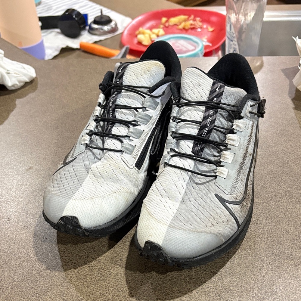 Nike Women’s Black and White Athletic Shoes